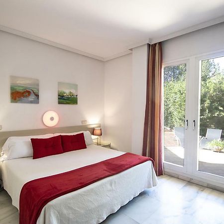 Hospedium Hotel Apartamentos Simon Verde Mairena del Aljarafe Bagian luar foto