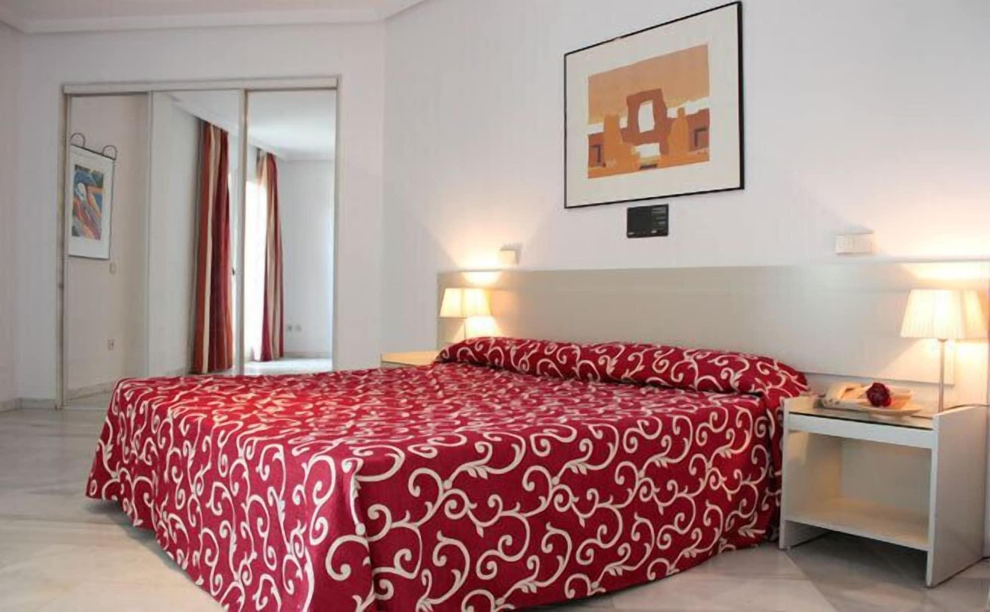 Hospedium Hotel Apartamentos Simon Verde Mairena del Aljarafe Bagian luar foto