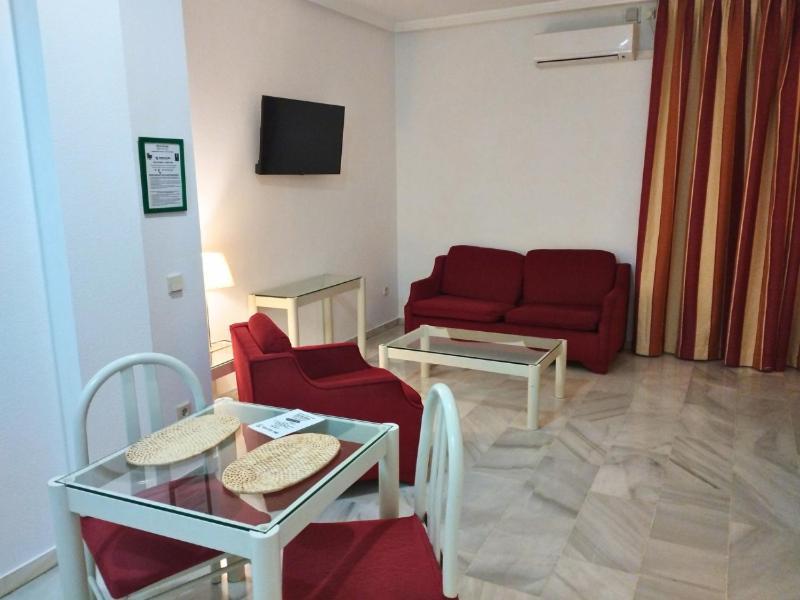 Hospedium Hotel Apartamentos Simon Verde Mairena del Aljarafe Bagian luar foto