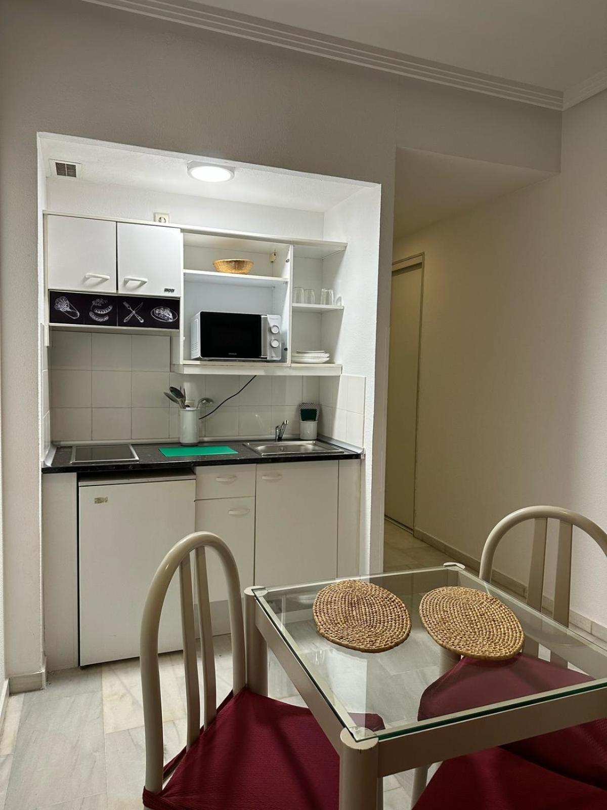 Hospedium Hotel Apartamentos Simon Verde Mairena del Aljarafe Bagian luar foto