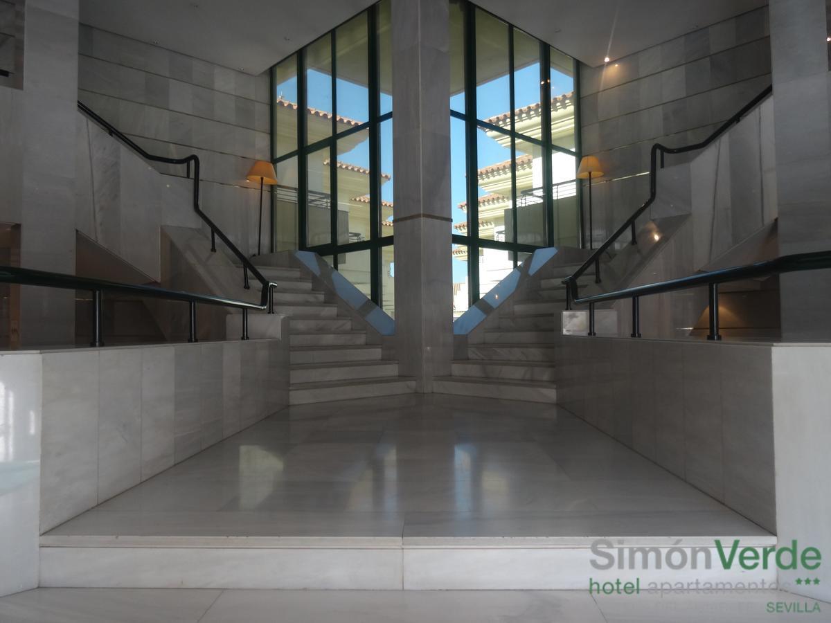 Hospedium Hotel Apartamentos Simon Verde Mairena del Aljarafe Bagian luar foto