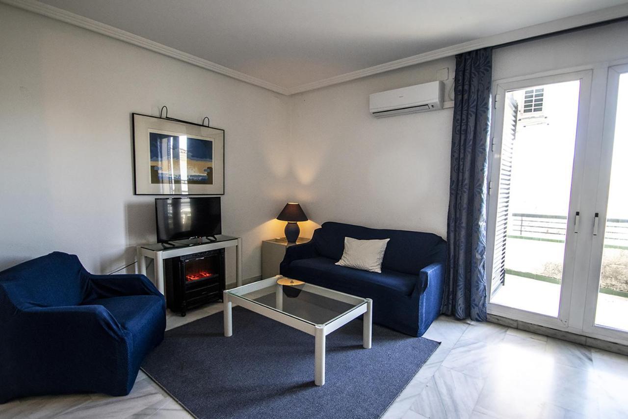 Hospedium Hotel Apartamentos Simon Verde Mairena del Aljarafe Bagian luar foto